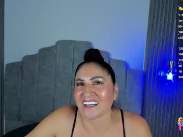 carlota_curvy