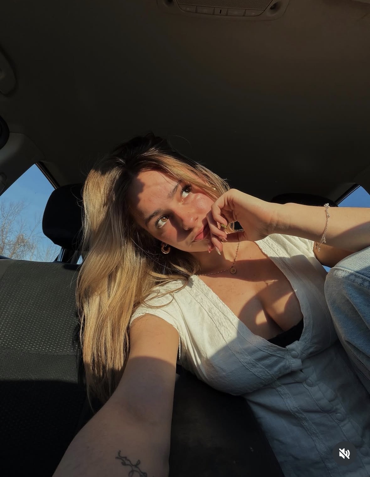 Blonde Bombshell Kaytlin — 29