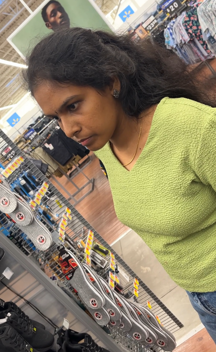 Big Ass Indian Slut Candid SPY — 8