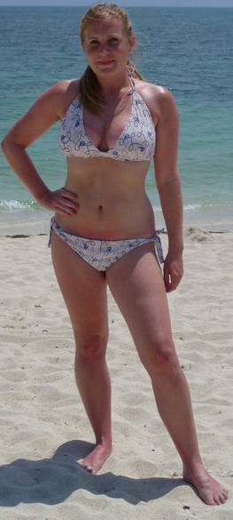 British girls showing their sexy legs — 48
