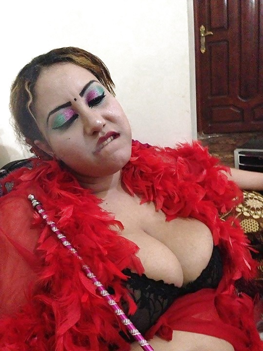 BBW wife from Yemen — 24